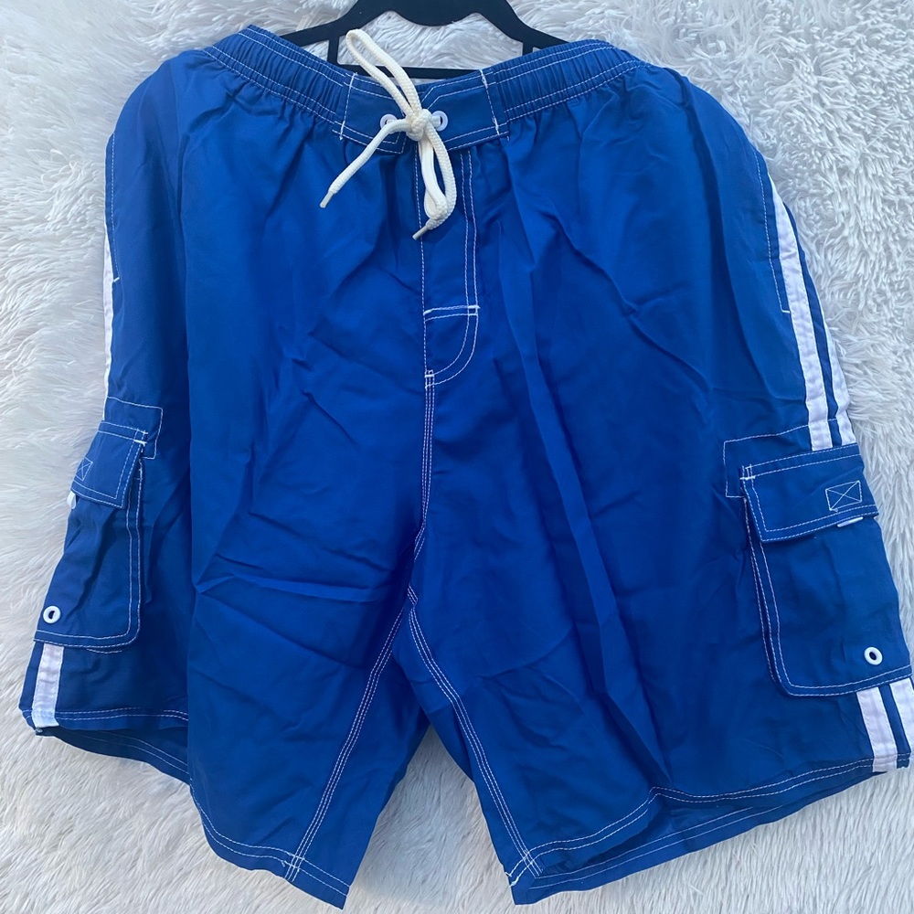 New- Men Swim Trunks with front pockets in blue size XXL